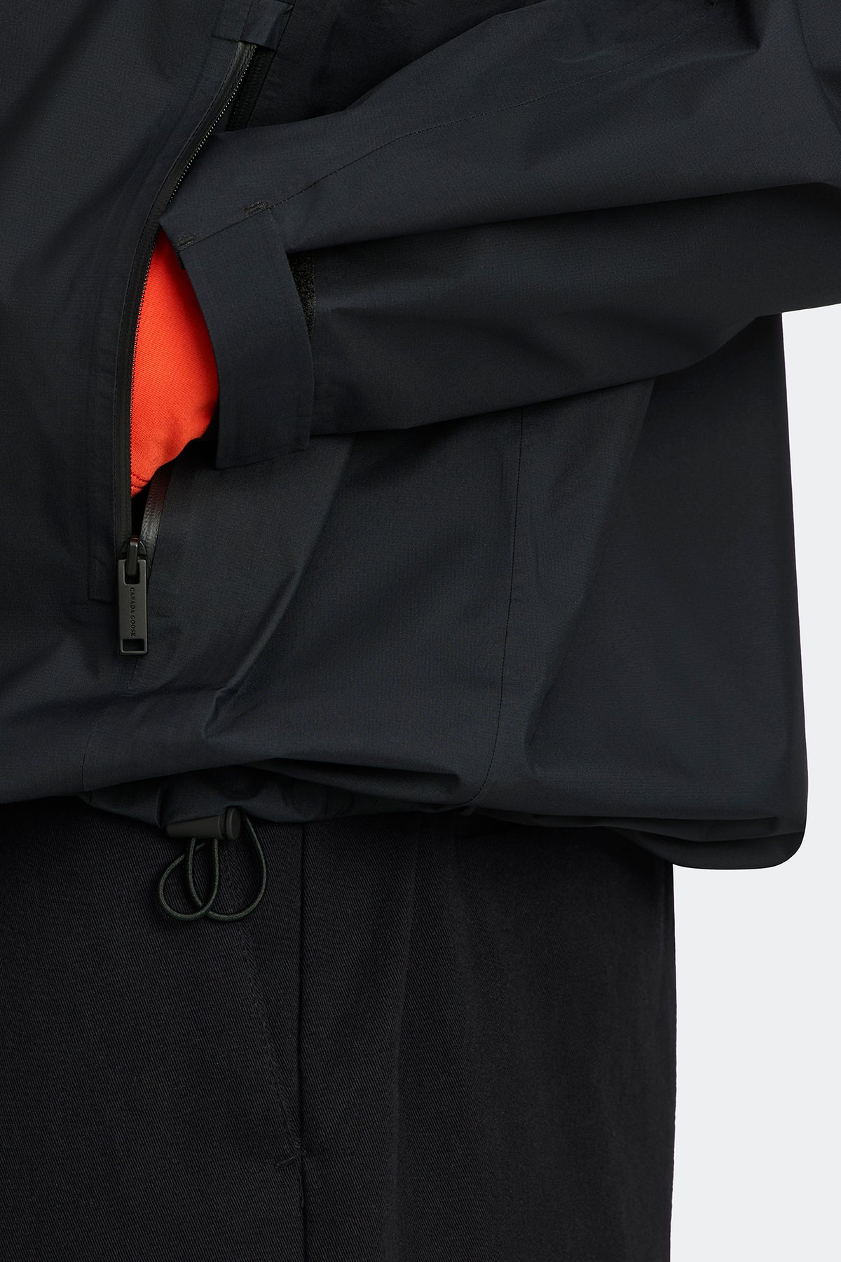 Horizon Rain Jacket - Black 9061 - on_detail_01