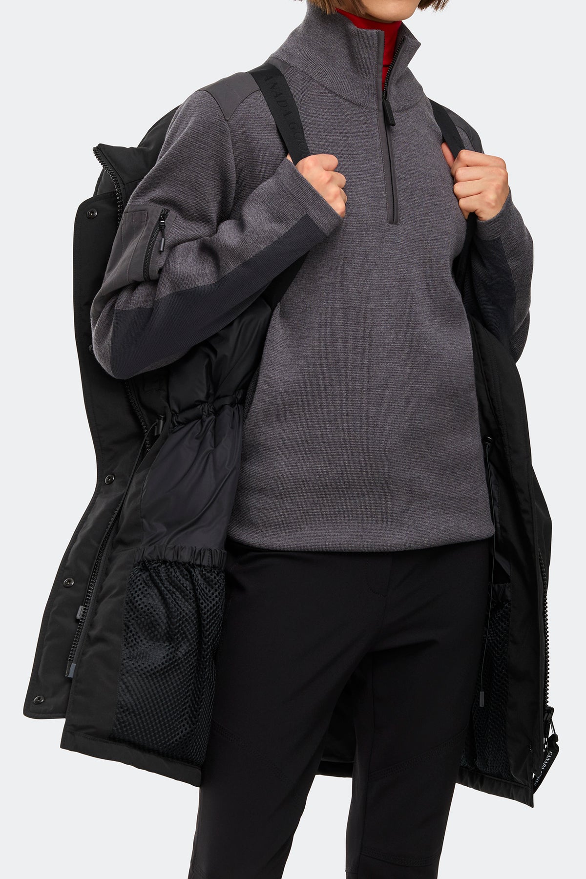 Trillium Parka - Black 61 - on_detail_01