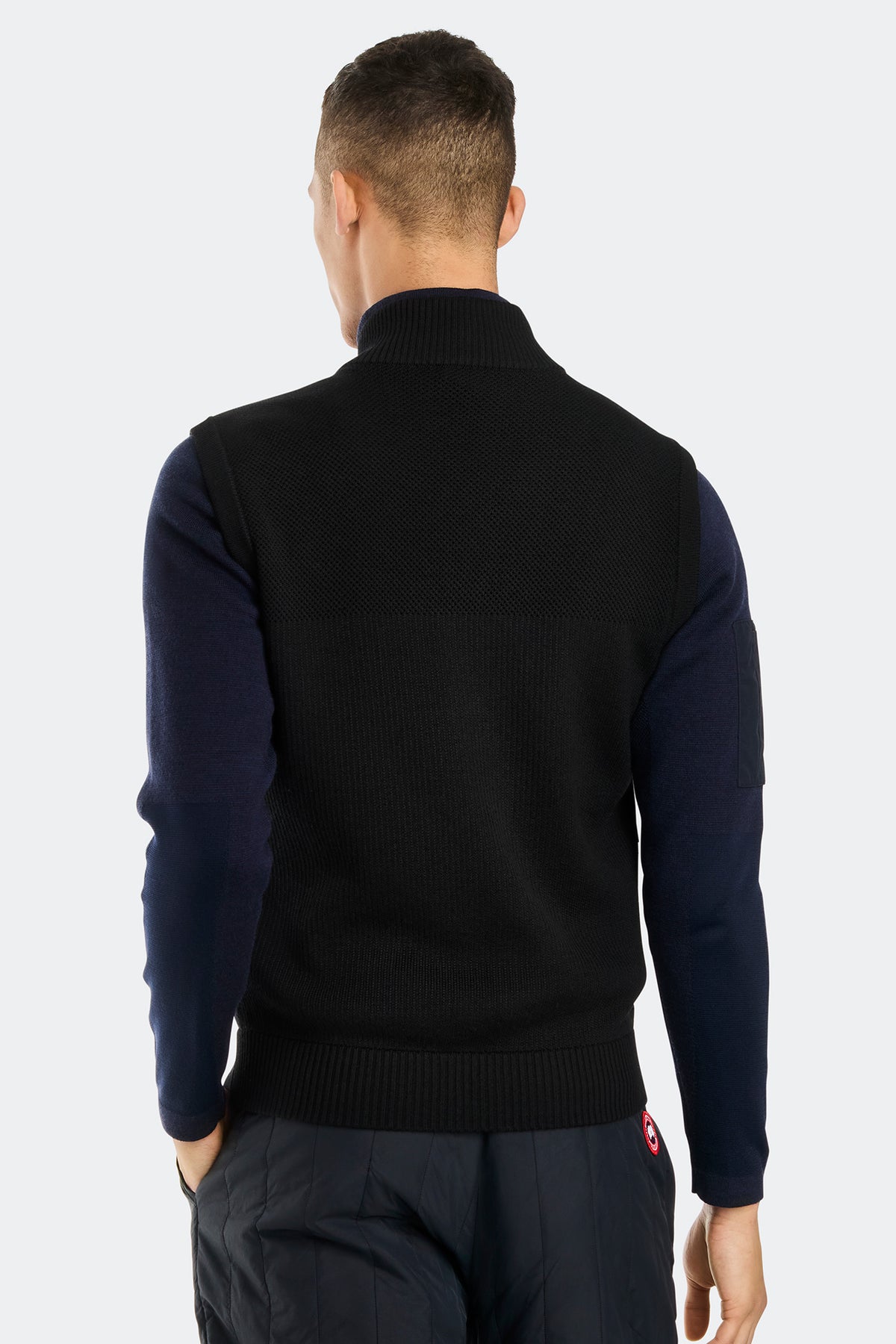 HyBridge® Knit Vest - Black 61 - on_back_01