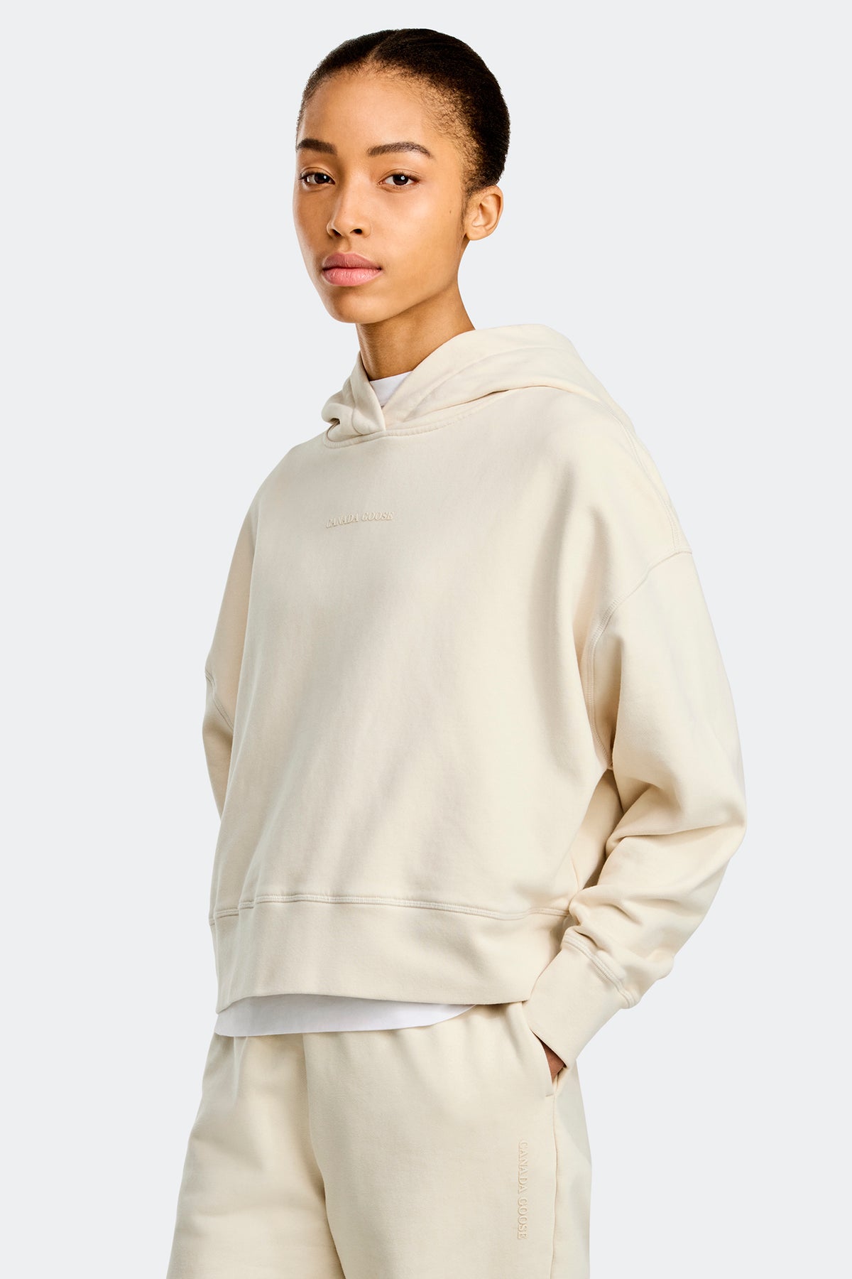 Muskoka Relaxed Hoodie - Linen 1621 - on_side_01