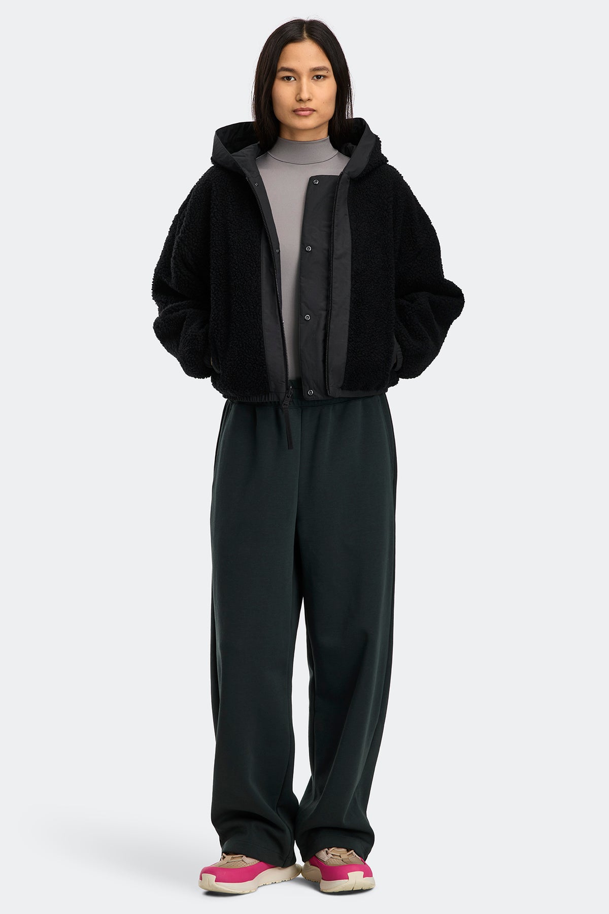 Alberni Reversible Fleece Bomber - Black/Black 9381 - on_full_body_01