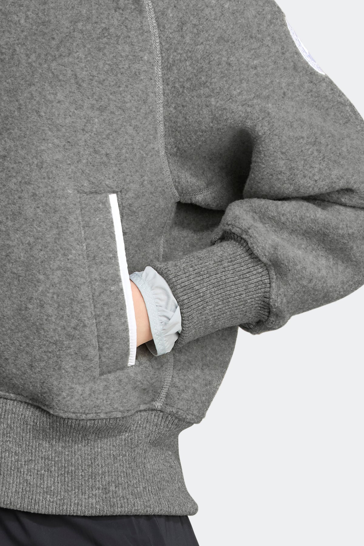Chilliwack Humanature Fleece Bomber - Greige 99 - on_detail_01