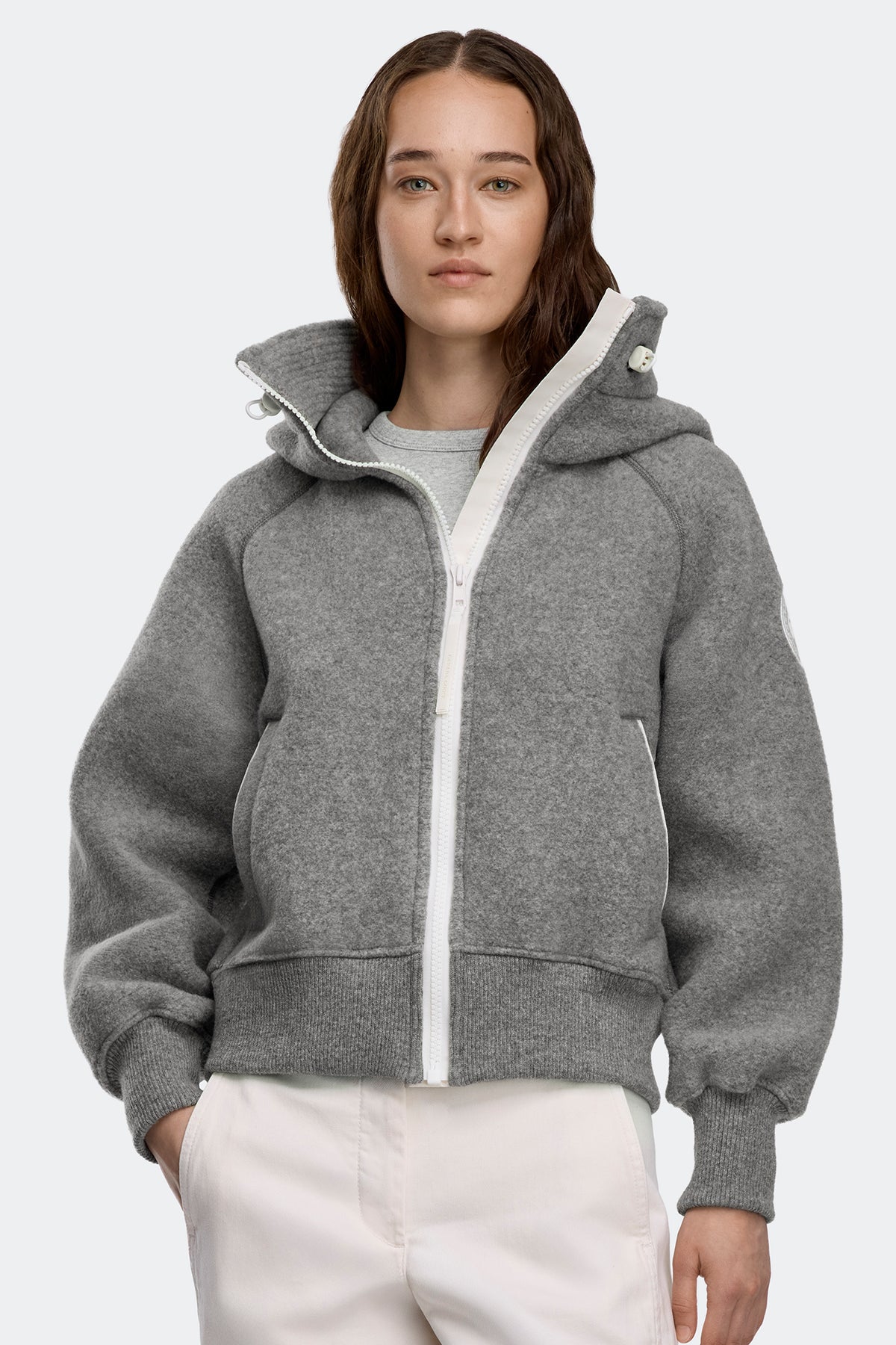 Chilliwack Fleece Bomber White Disc - Greige 9099 - on_front_closed_01