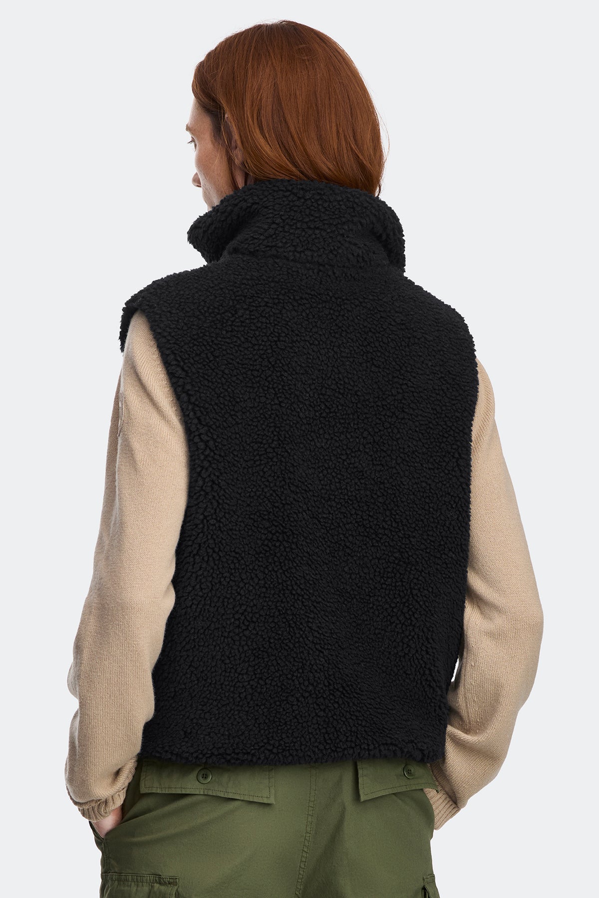 Soren Fleece Vest - Black 9061 - on_back_01