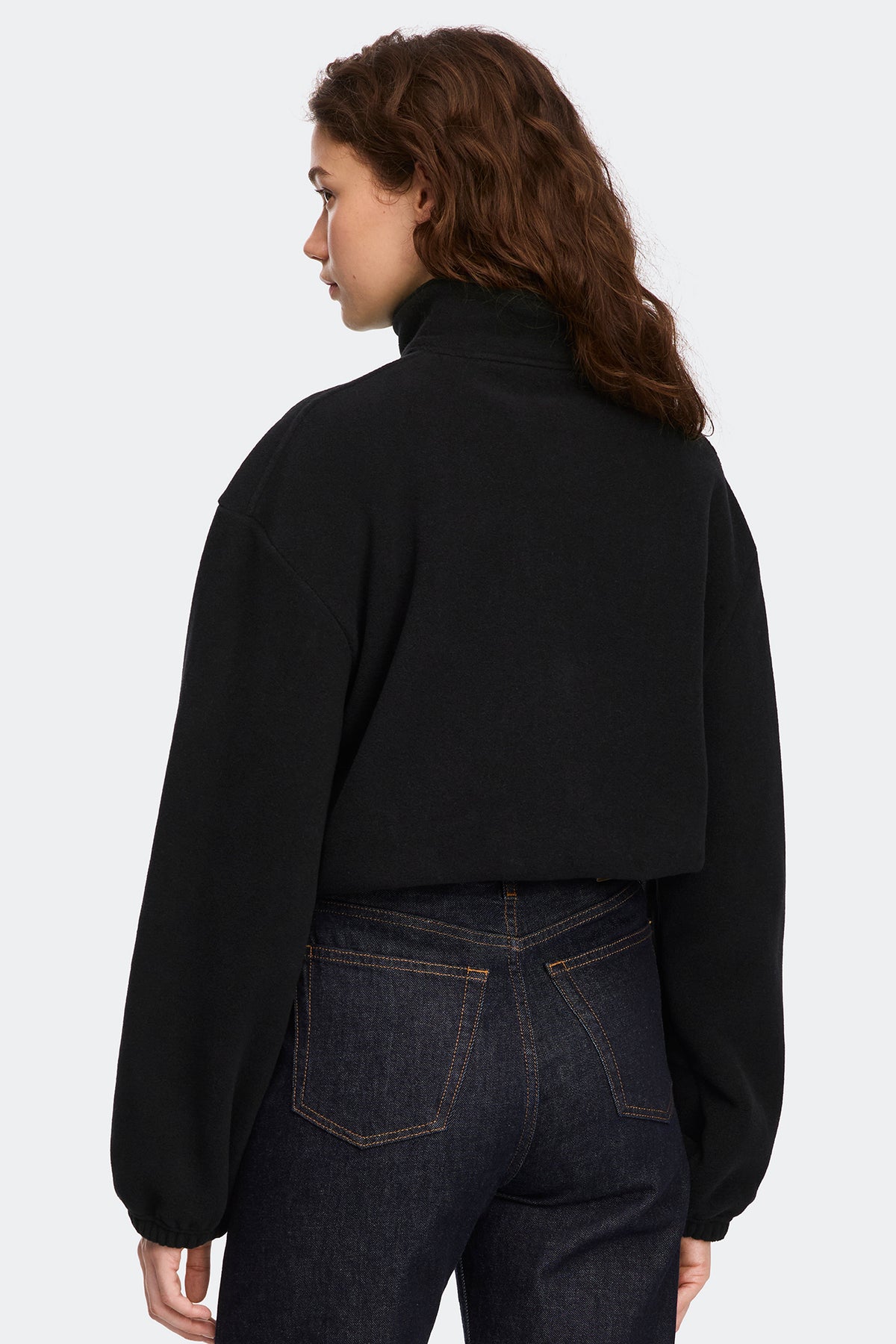 Tayen Fleece Jacket - Black 9061 - on_back_01