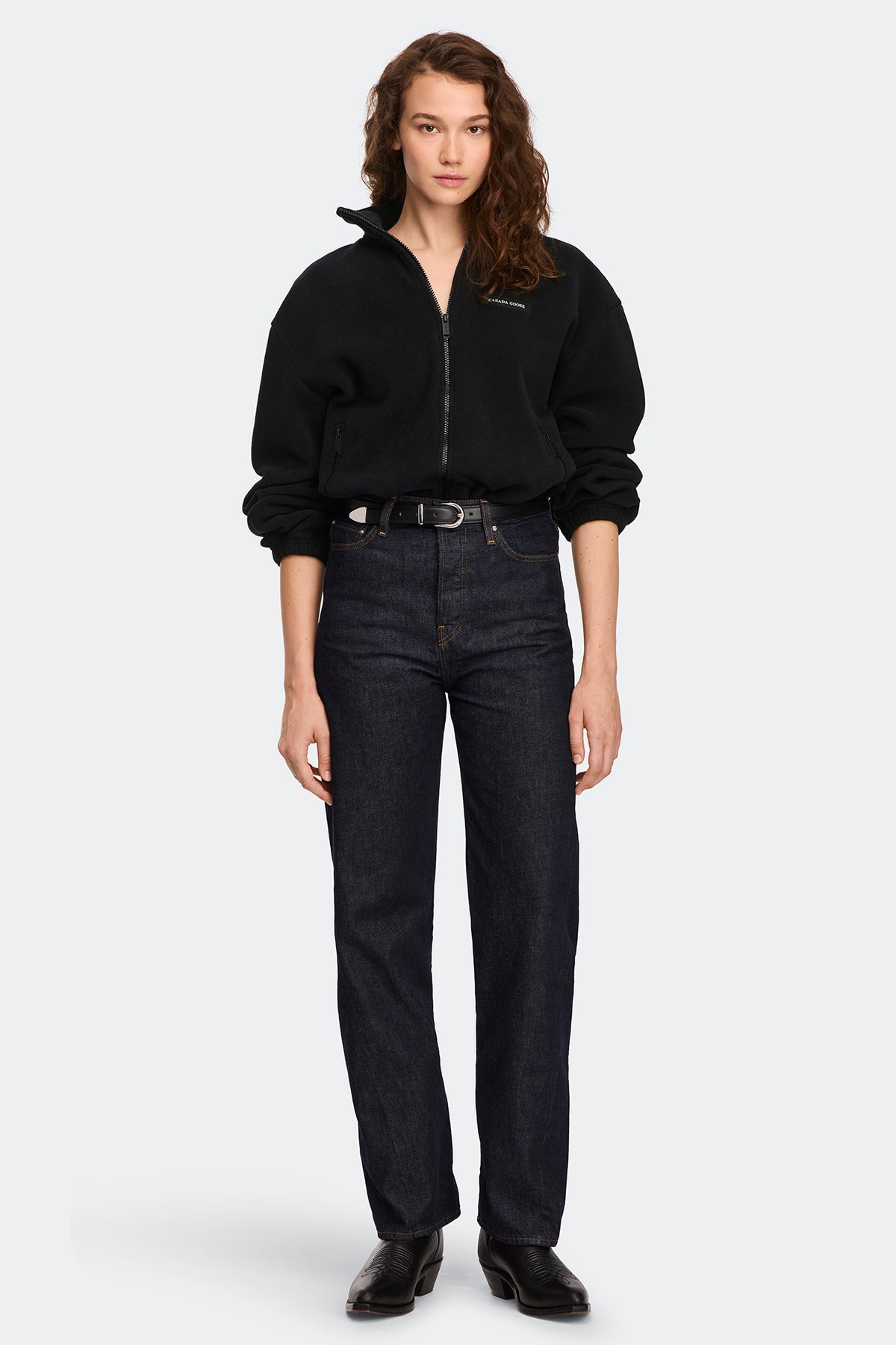 Tayen Fleece Jacket - Black 9061 - on_full_body_01