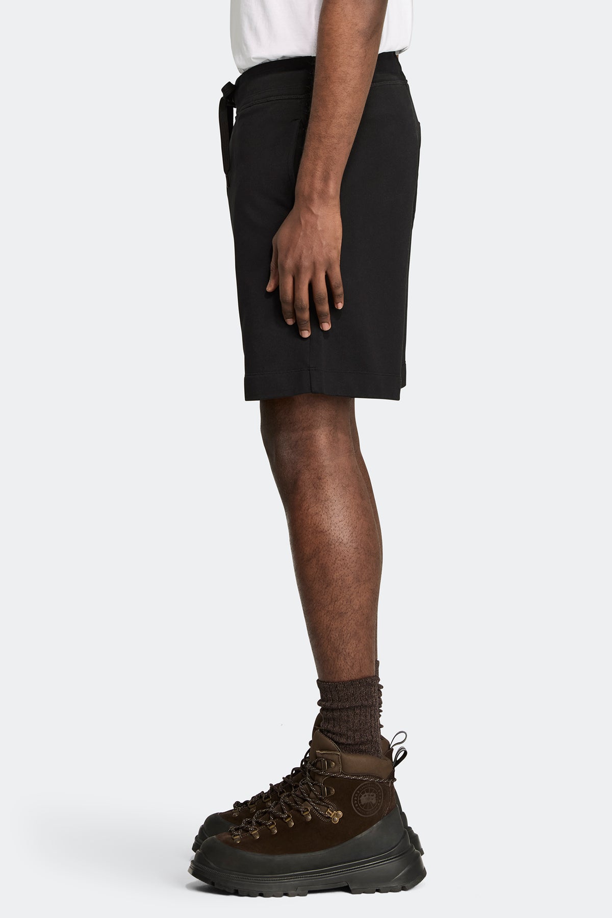 Huron Short - Black 61 - on_side_01