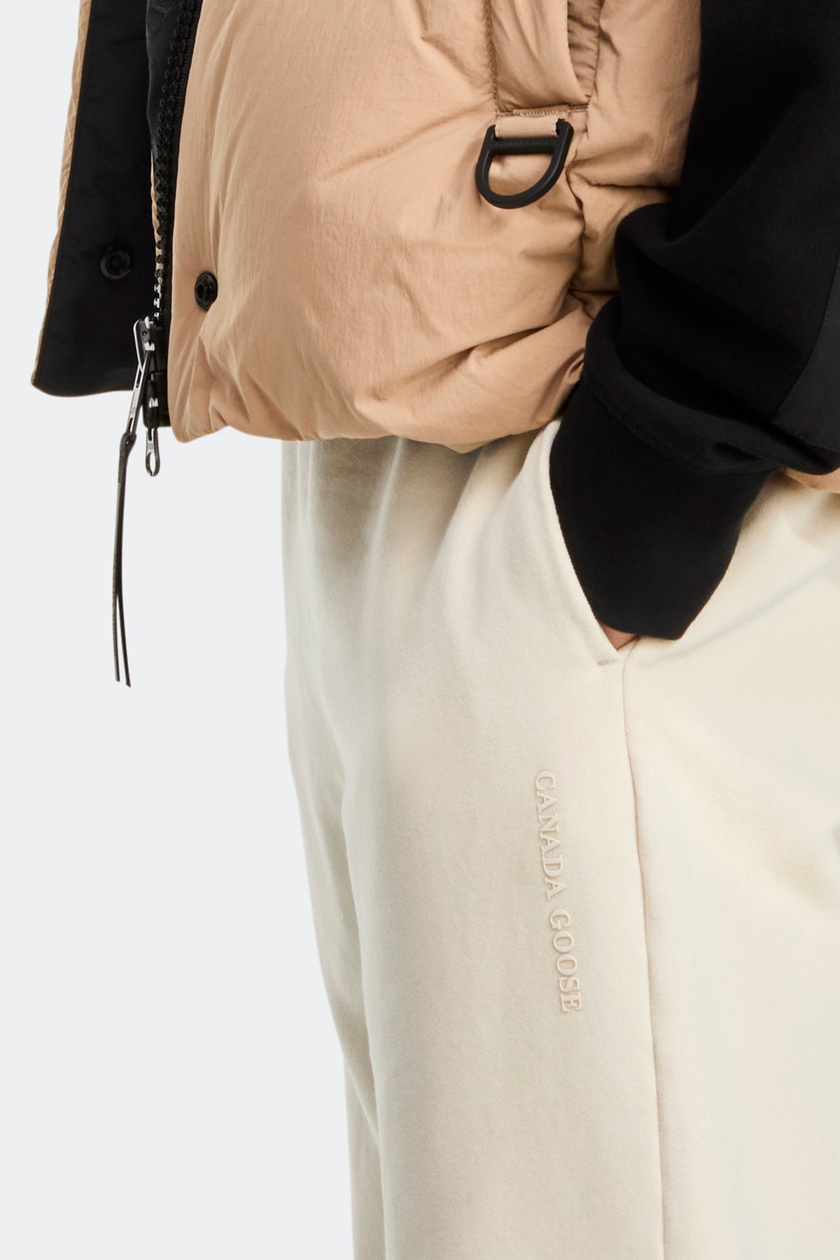 Muskoka Relaxed Jogger - Linen 1621 - on_detail_01
