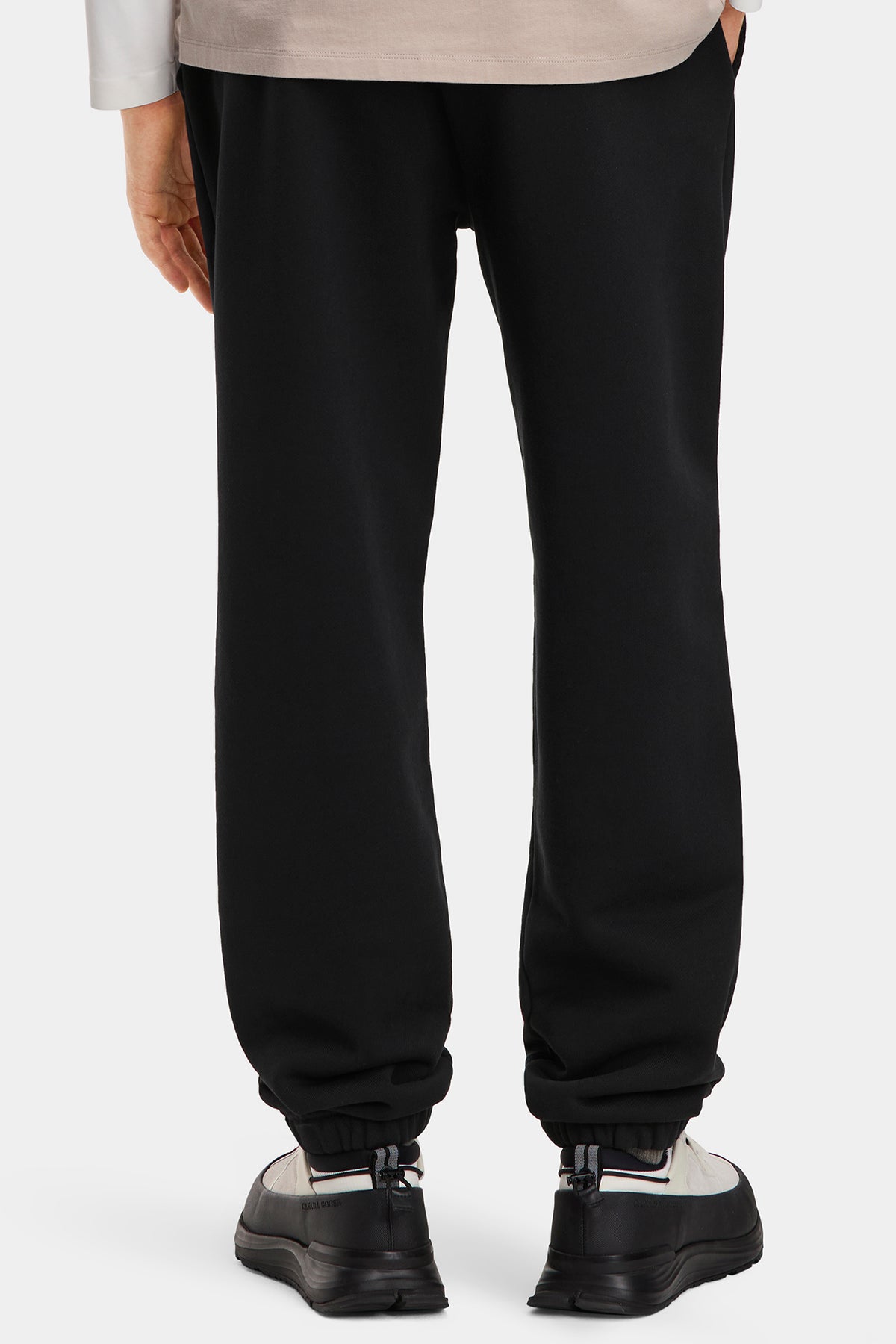 Tobermory Heavyweight Jogger - Black 61 - on_back_01