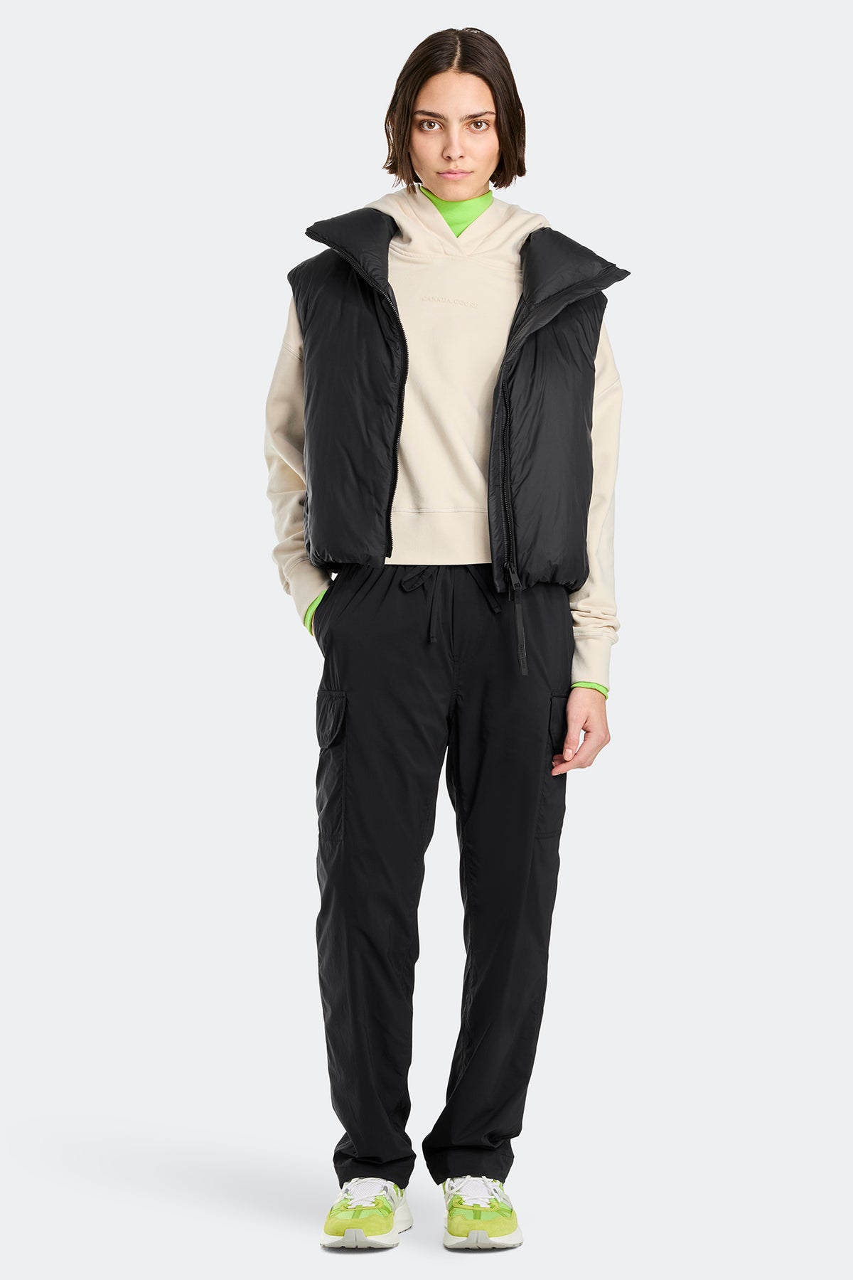 Kaslo Pant - Black 61 - on_full_body_01