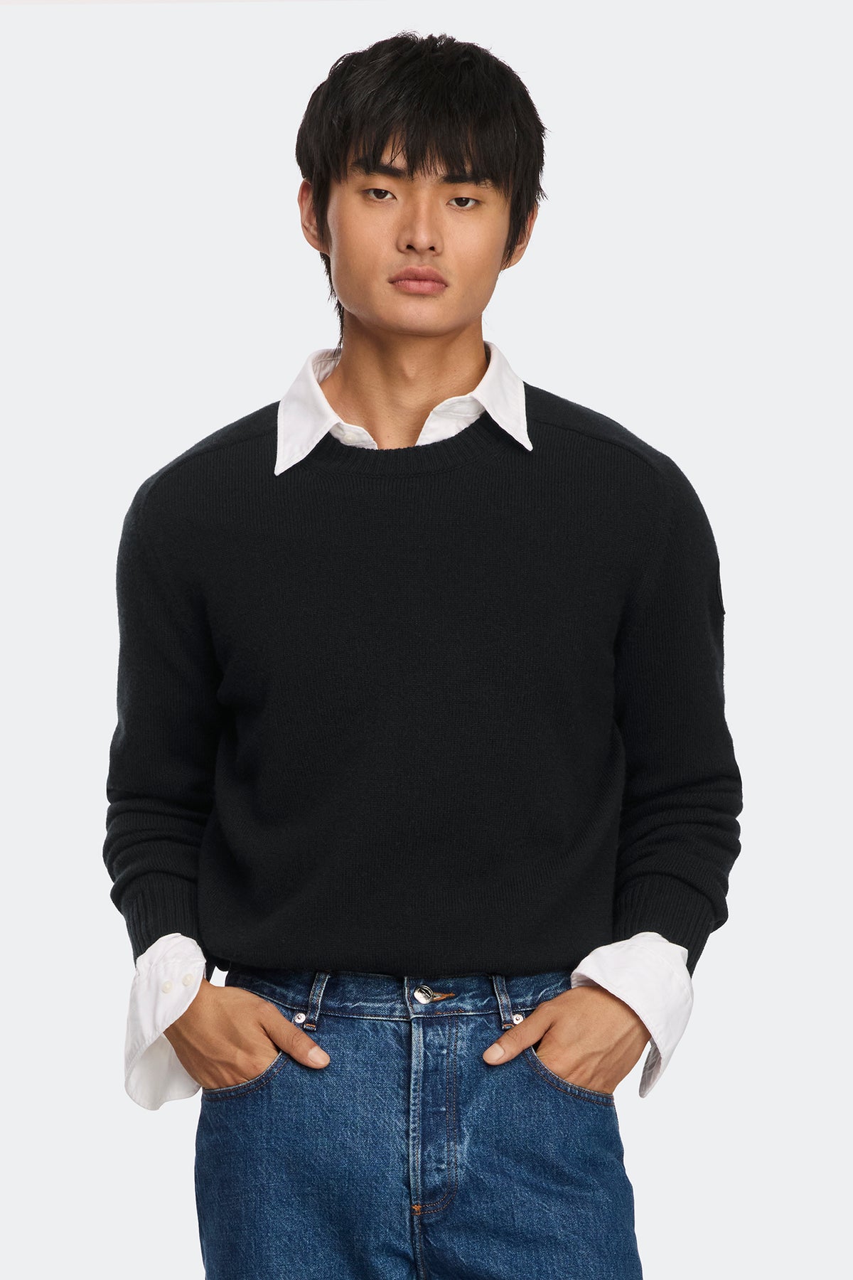 Matawin Knit Crew - Black 9061 - on_front_01