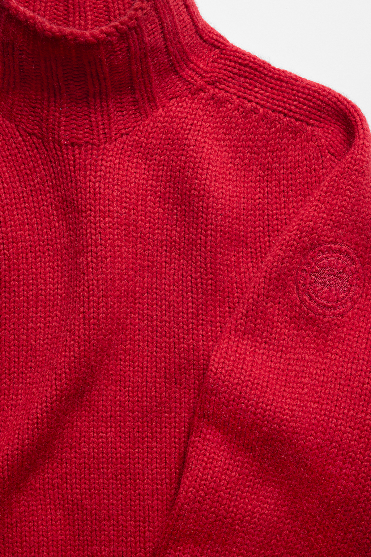Easton Knit Turtle Neck - Crimson Blaze 9602 - off_detail_01