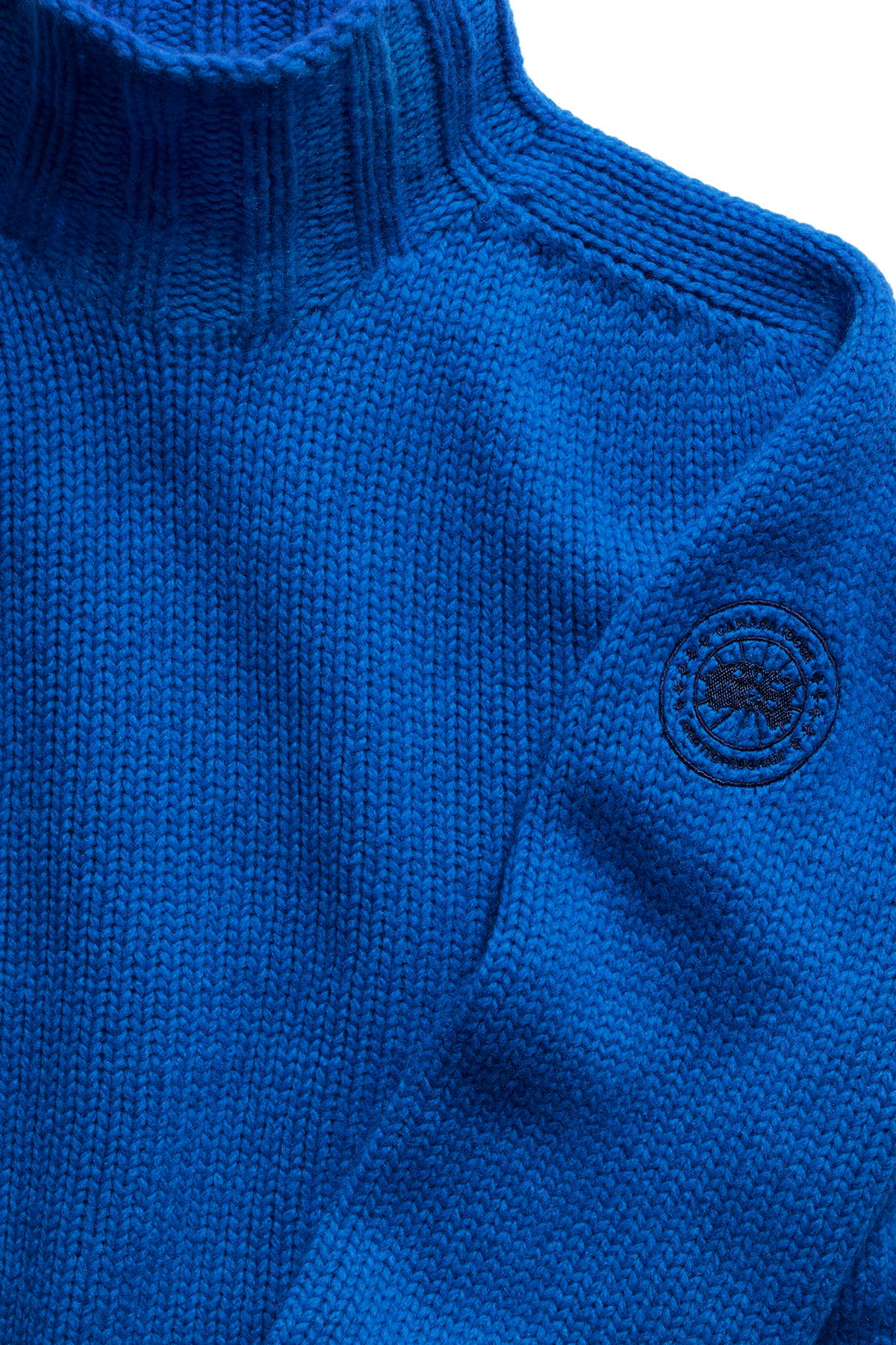 Easton Knit Turtle Neck - Everest Blue 9608 - off_detail_01