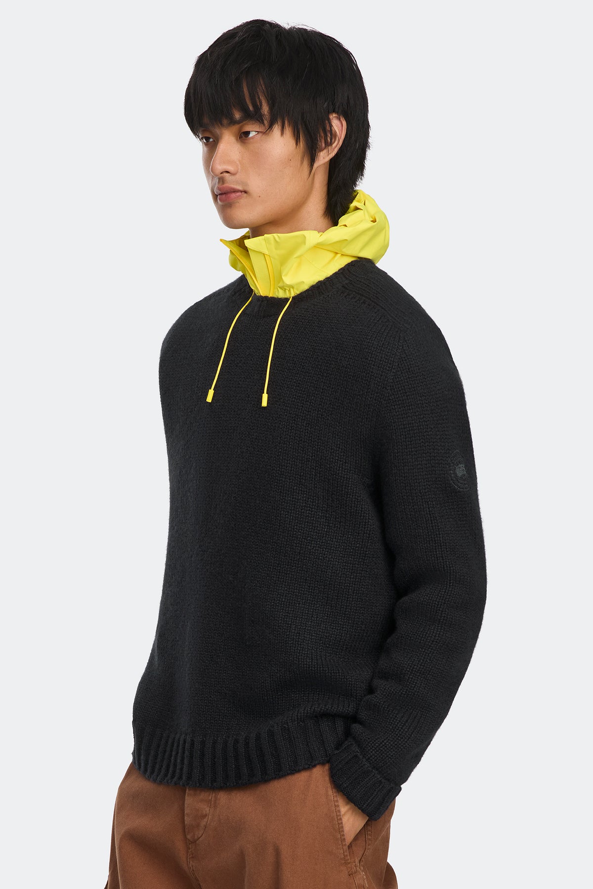 Easton Knit Crew - Black 9061 - on_side_01