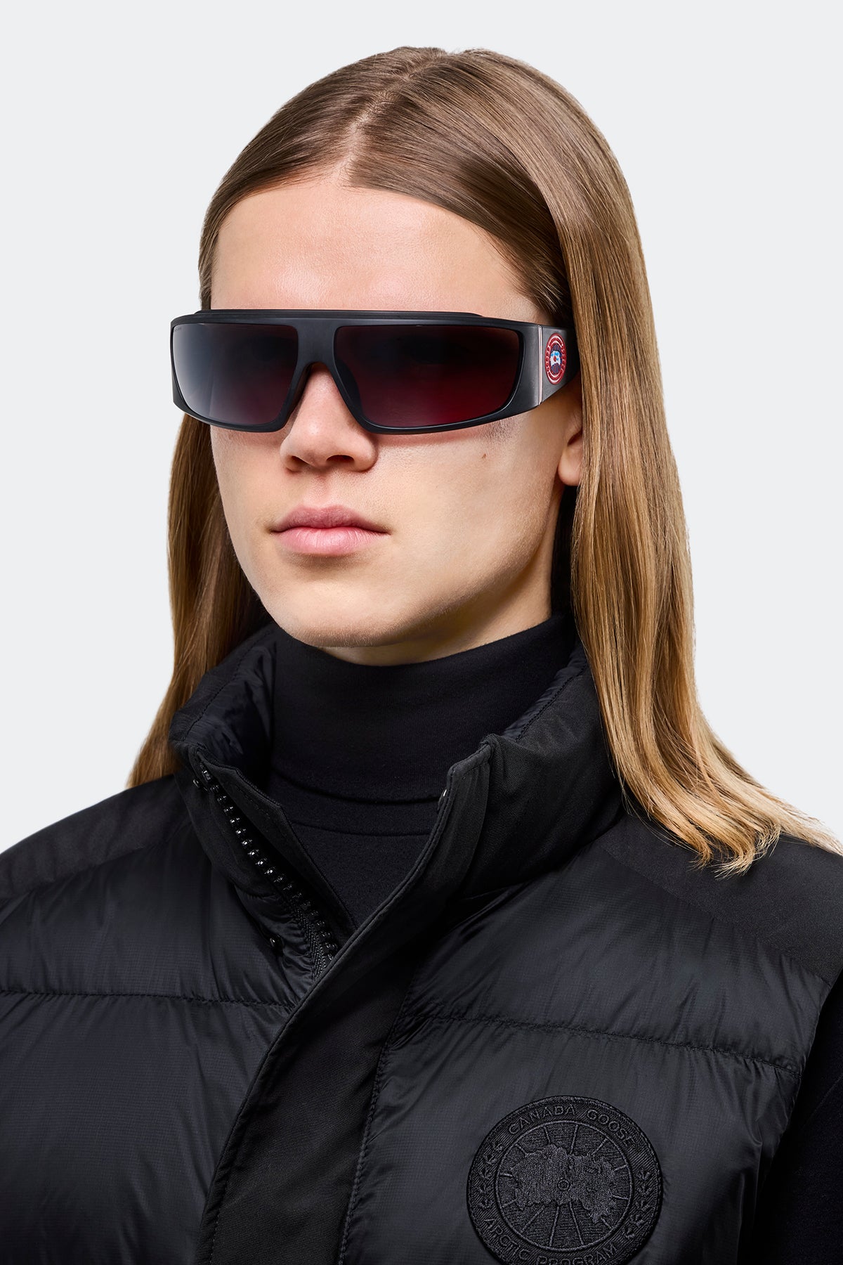 Summit Sunglasses - Matte Black/Smoke 9824 - on_front_01