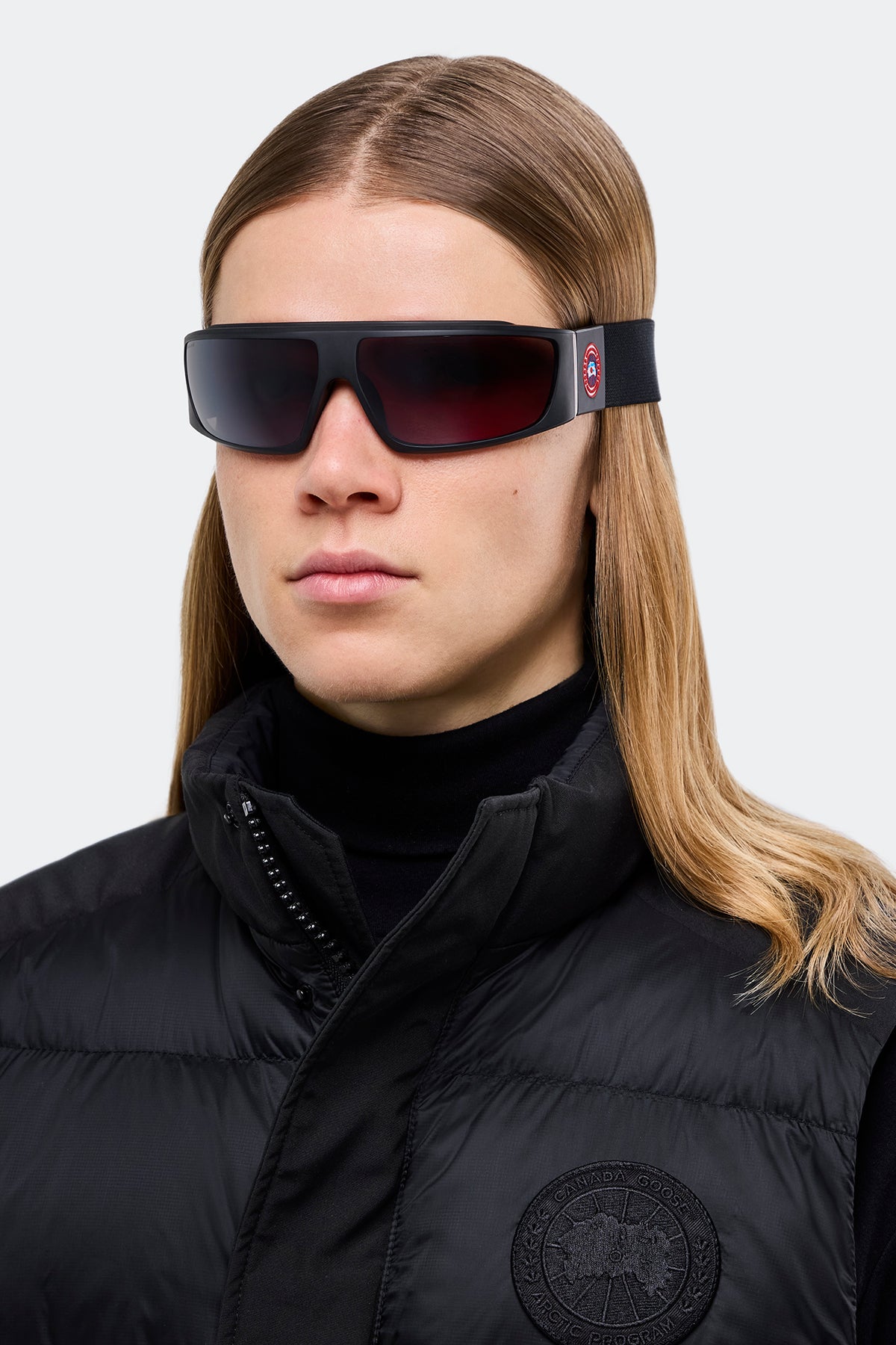 Summit Sunglasses - Matte Black/Smoke 9824 - on_front_02