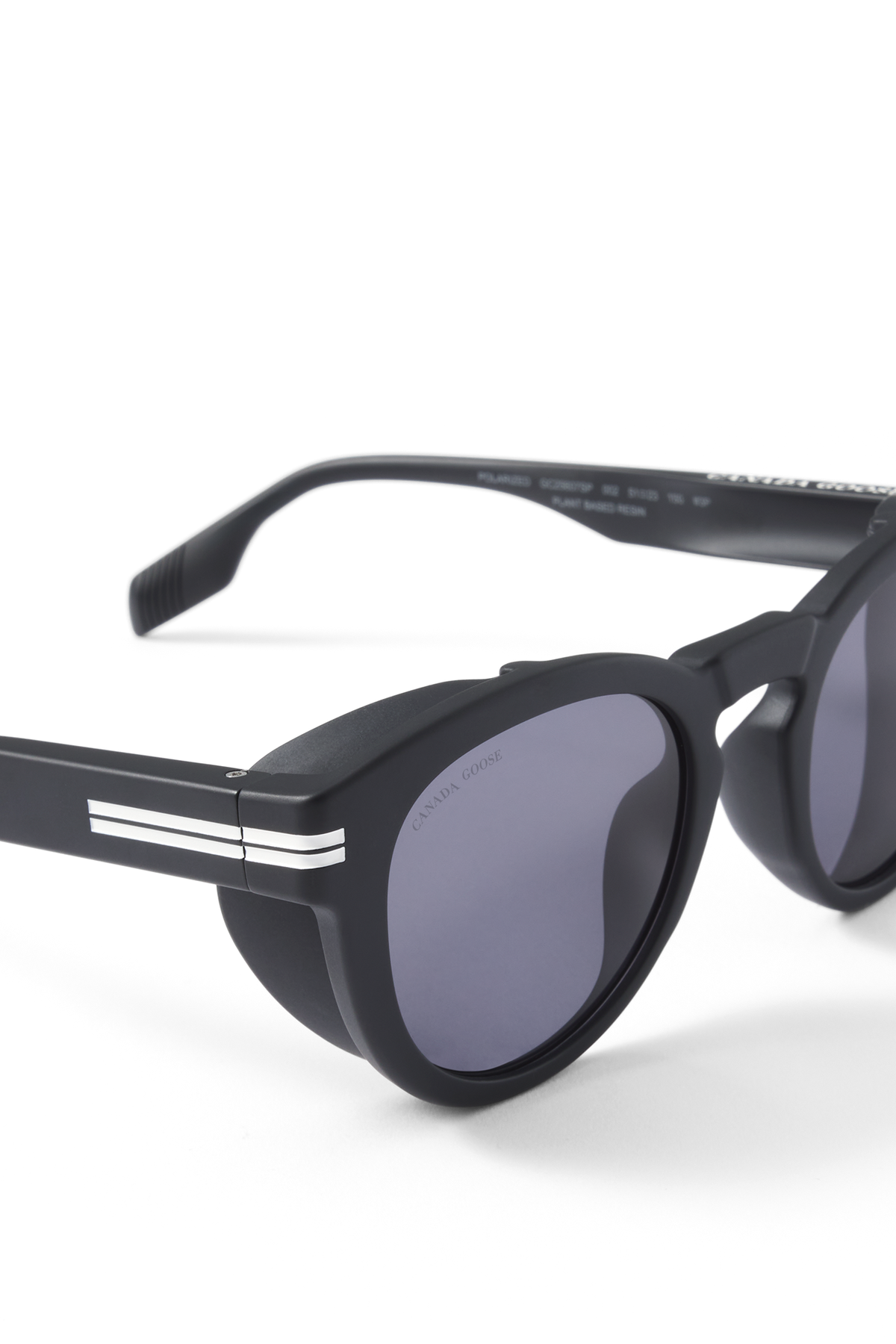 Salar Sunglasses - Matte Black/Grey 9822 - off_side_02