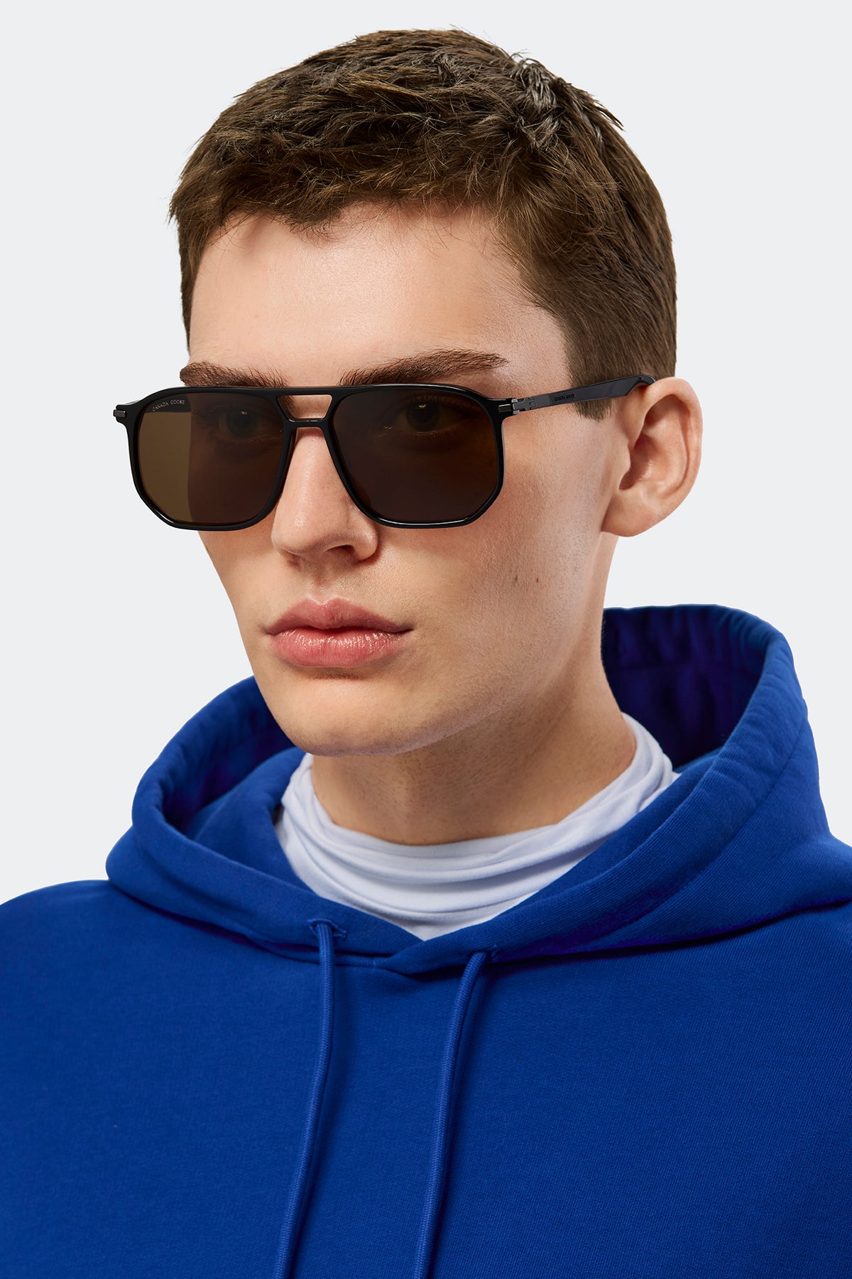 Cavell Sunglasses - Black/Solid Brown 9997 - on_front_02