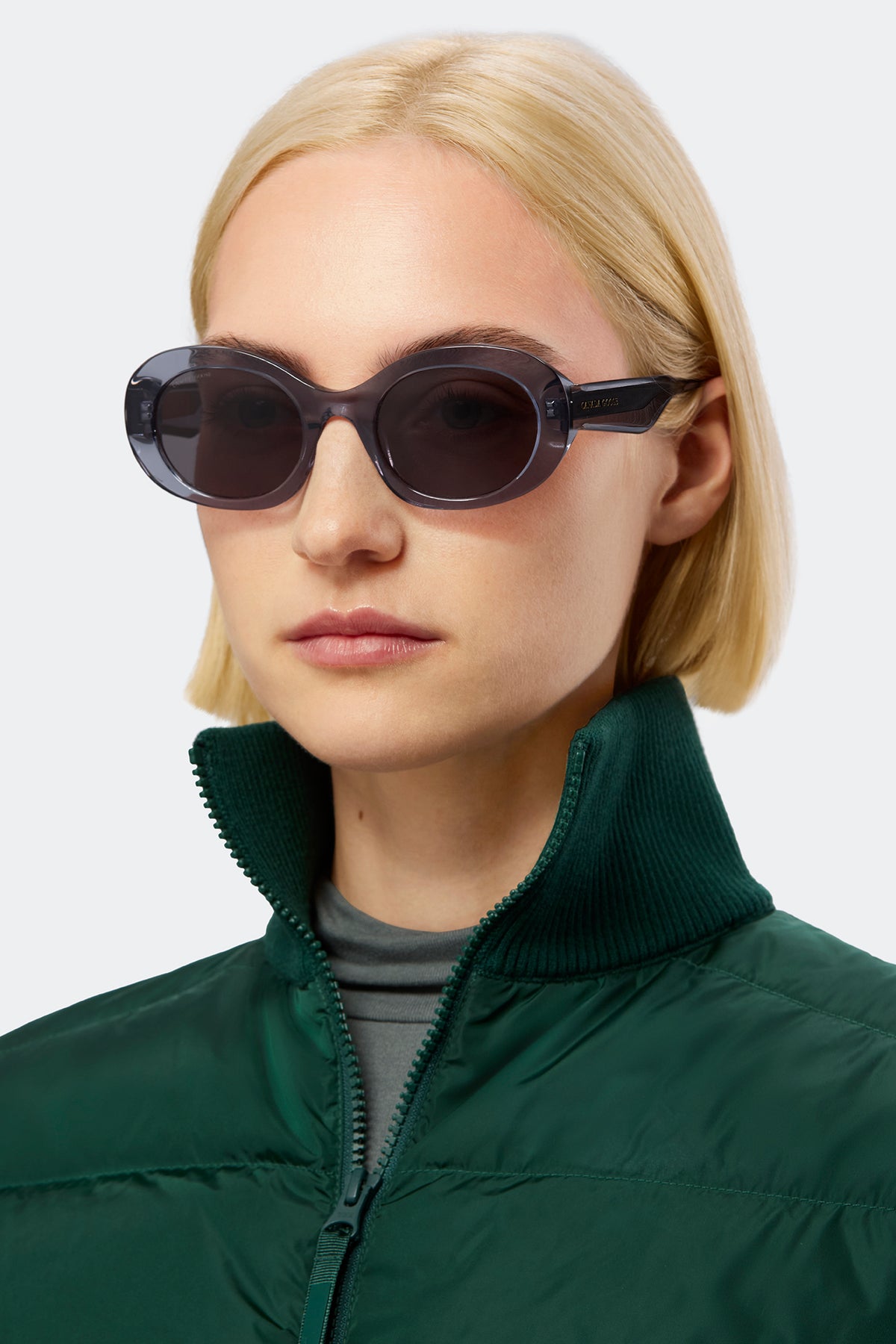 Petra Sunglasses - Transparent Grey/Solid Grey 9896 - on_front_01